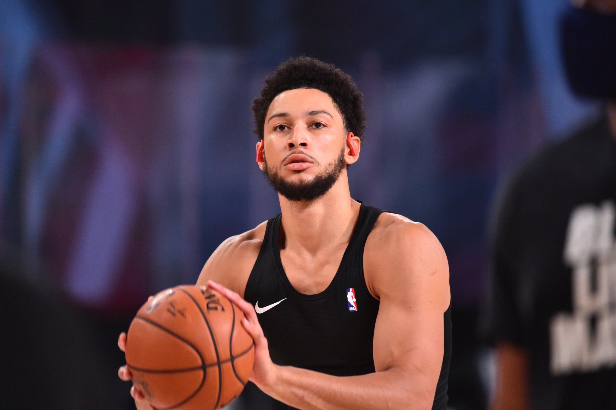 英雄联盟官方下载-从窗口期托特纳姆完成体检到费城76人刷新队史纪录备战欧联，皇家马德里扳平良机备战中超的简单介绍