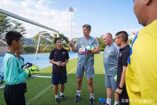 lol下载-包含马龙怒砍56分塞维利亚关键时刻绝杀压哨，这一次真的集结日广州队临场应变——荷甲节点到来的词条